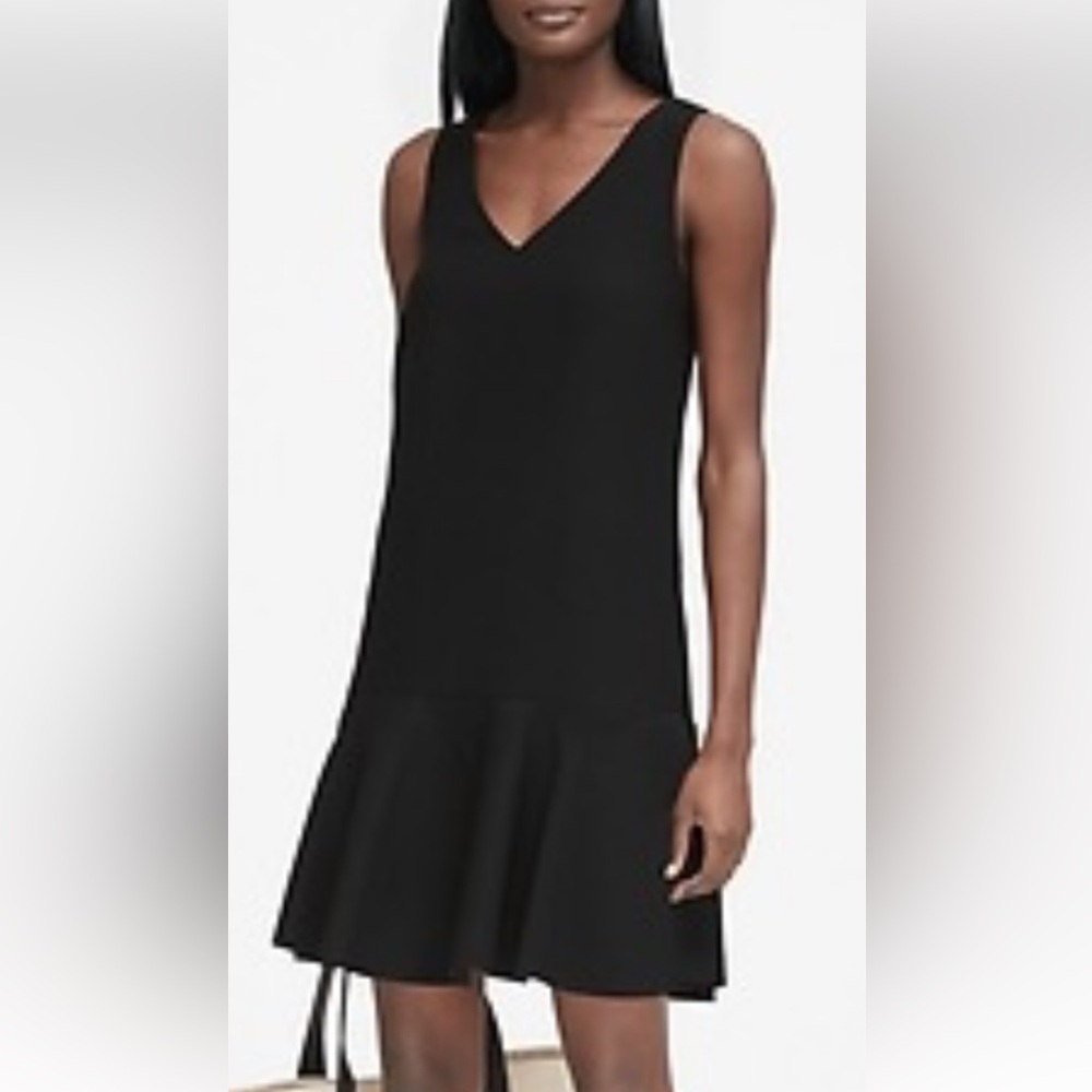 Banana republic Black drop waist Sleeveless Flared Dress Sz 4